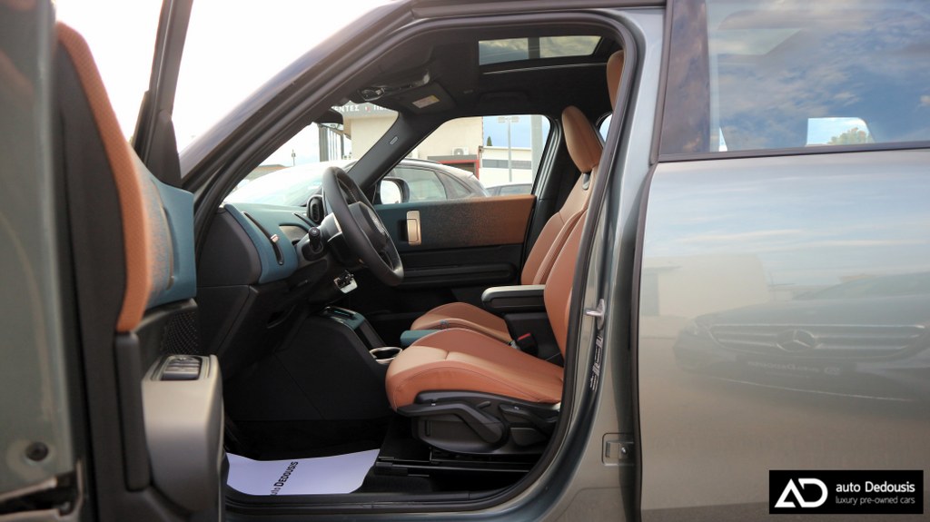 Mini Countryman C Panorama | Head Up Display | Favoured Trim
