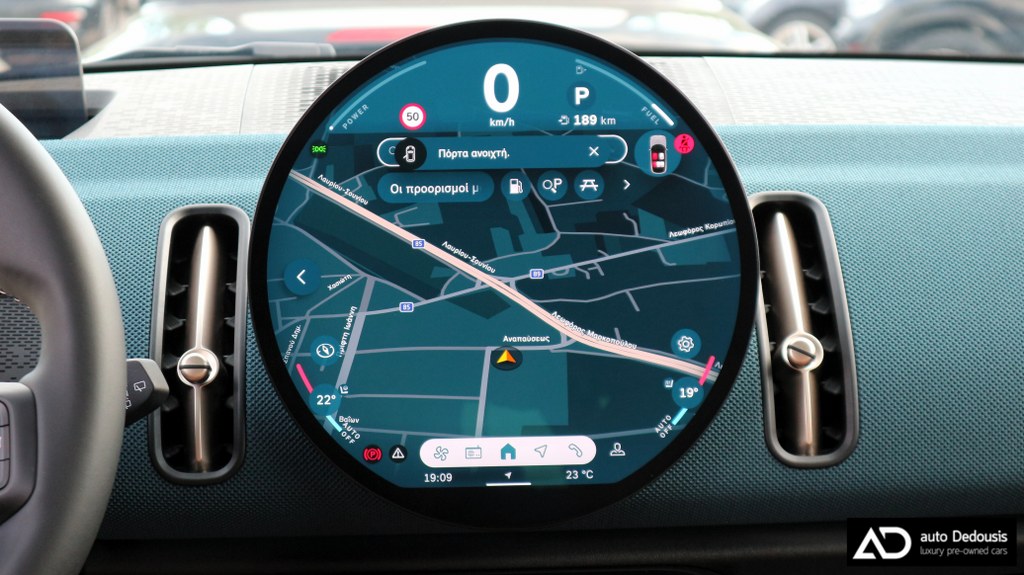 Mini Countryman C Panorama | Head Up Display | Favoured Trim