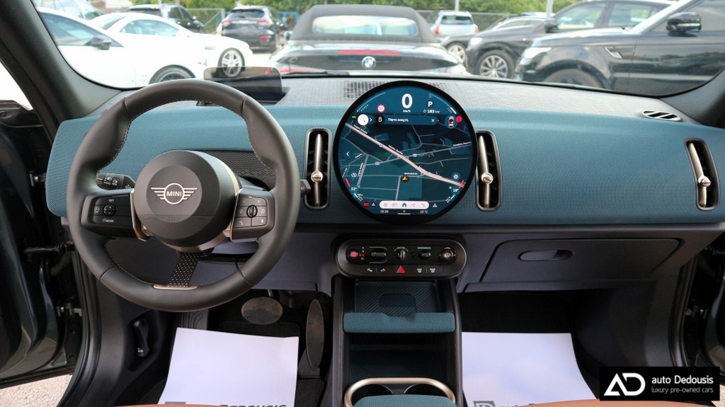 Mini Countryman C Panorama | Head Up Display | Favoured Trim