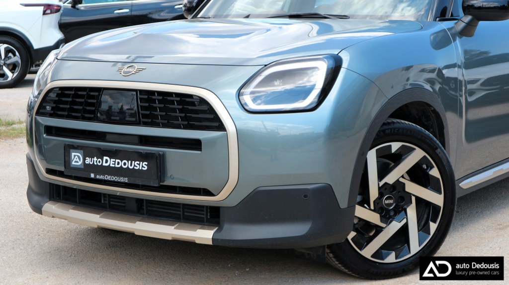 Mini Countryman C Panorama | Head Up Display | Favoured Trim