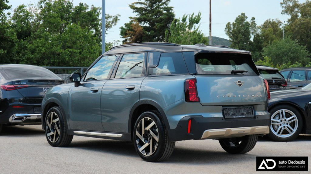 Mini Countryman C Panorama | Head Up Display | Favoured Trim