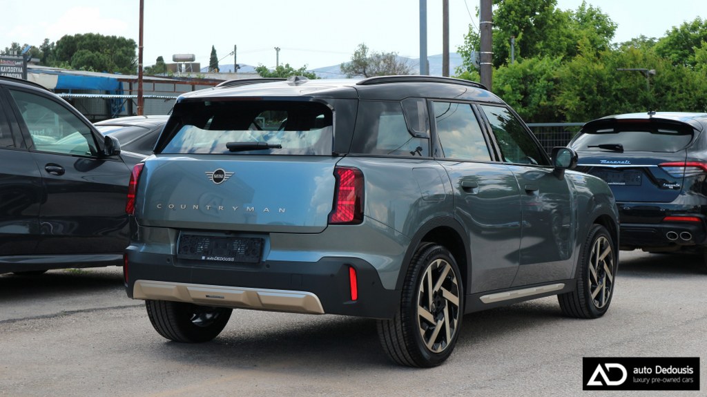 Mini Countryman C Panorama | Head Up Display | Favoured Trim