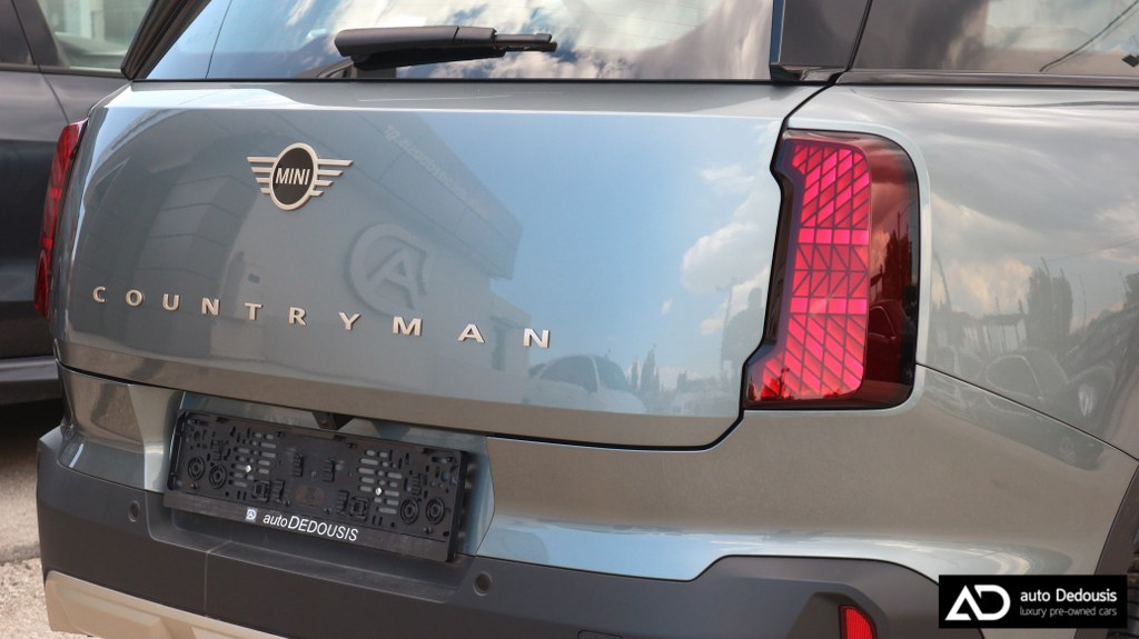 Mini Countryman C Panorama | Head Up Display | Favoured Trim