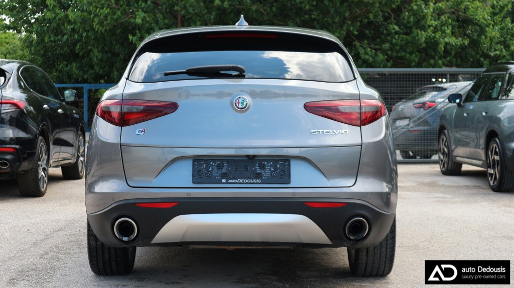 Alfa Romeo Stelvio Q4