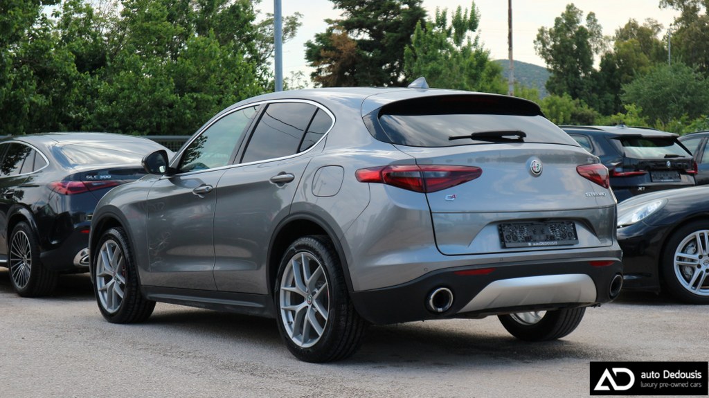 Alfa Romeo Stelvio Q4