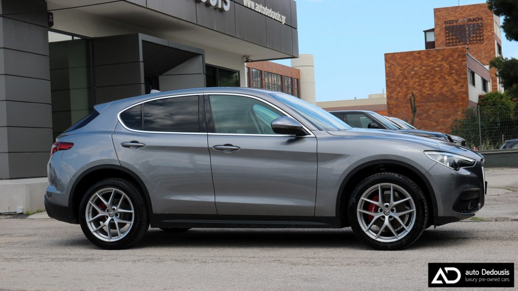 Alfa Romeo Stelvio Q4