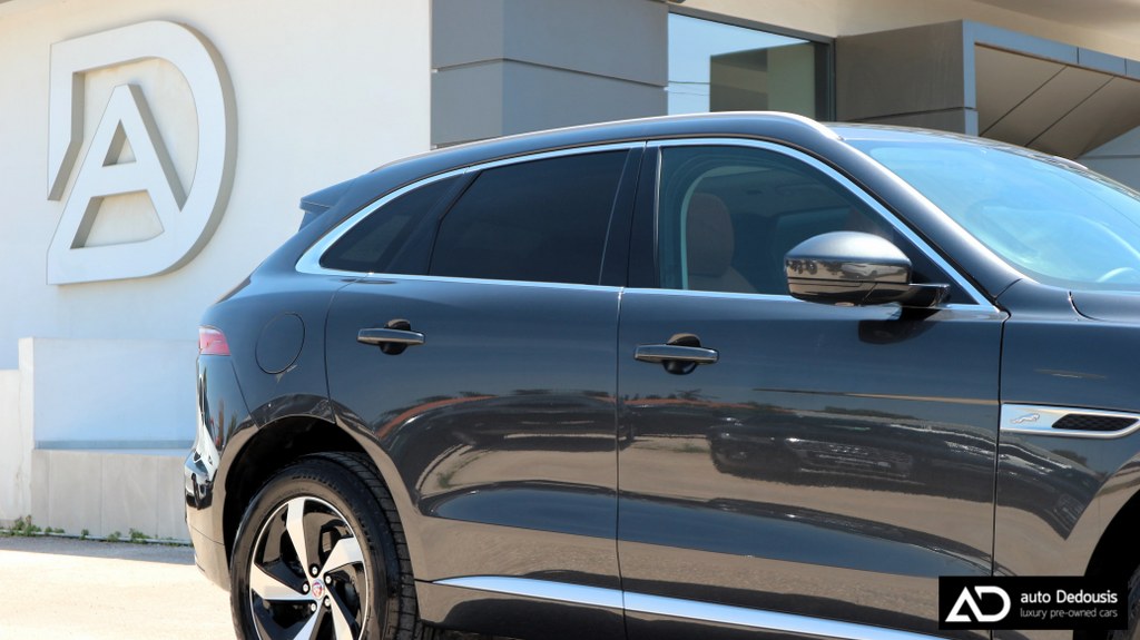 Jaguar F-Pace P400e | R-Dynamic S | Panorama