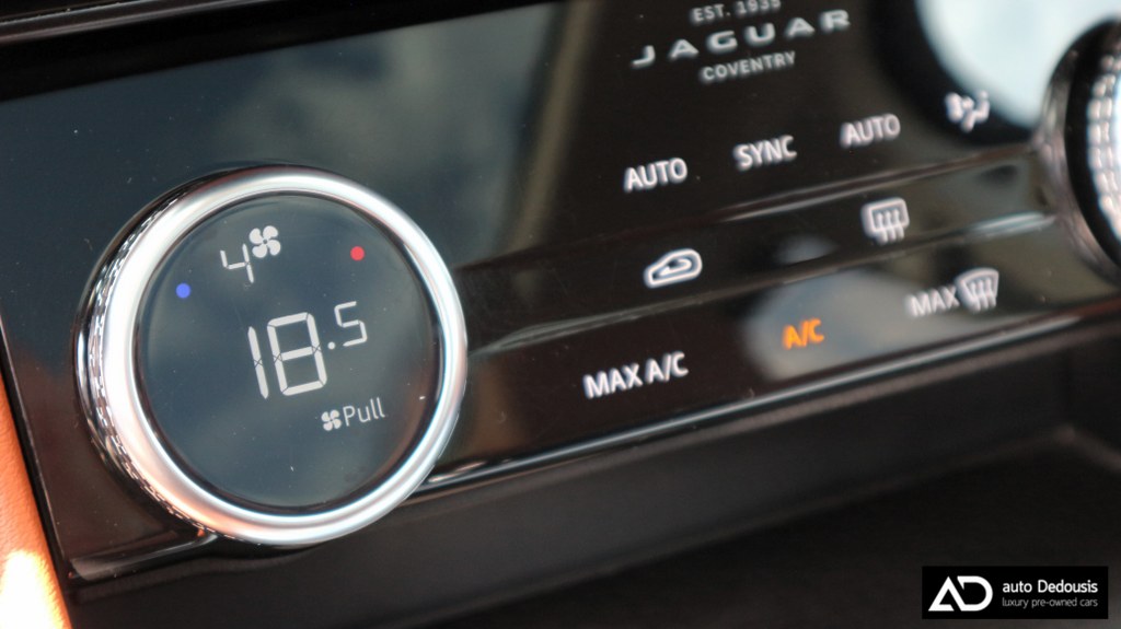 Jaguar F-Pace P400e | R-Dynamic S | Panorama