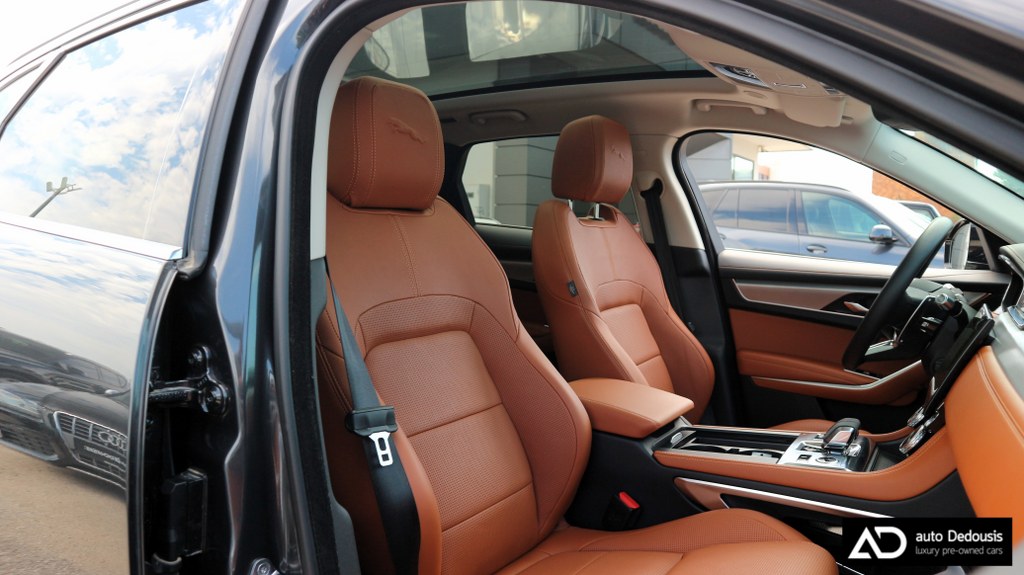 Jaguar F-Pace P400e | R-Dynamic S | Panorama