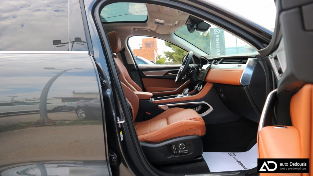 Jaguar F-Pace P400e | R-Dynamic S | Panorama