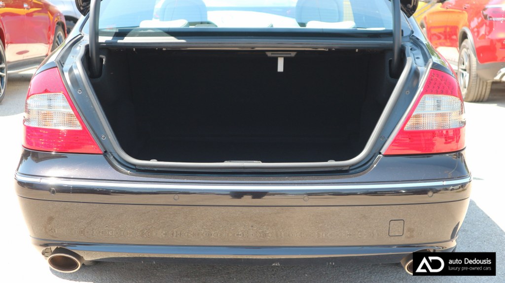 Mercedes E230 V6 | Sport Package | Airmatic