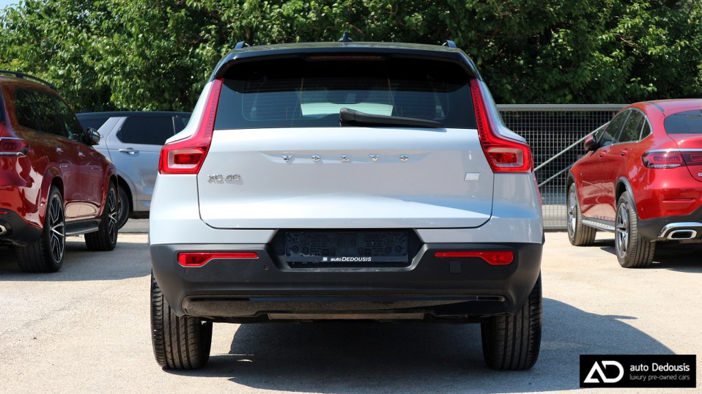 Volvo XC40 Τ4 | R-Design | Recharge