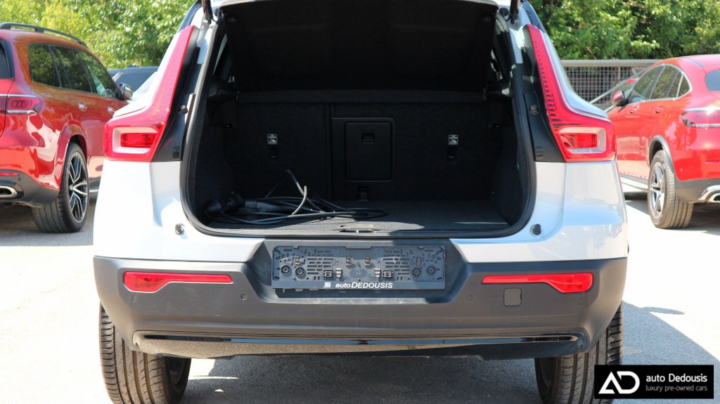 Volvo XC40 Τ4 | R-Design | Recharge