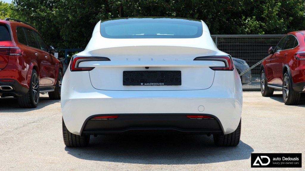 Tesla Model 3 Premium | Highland | Panorama