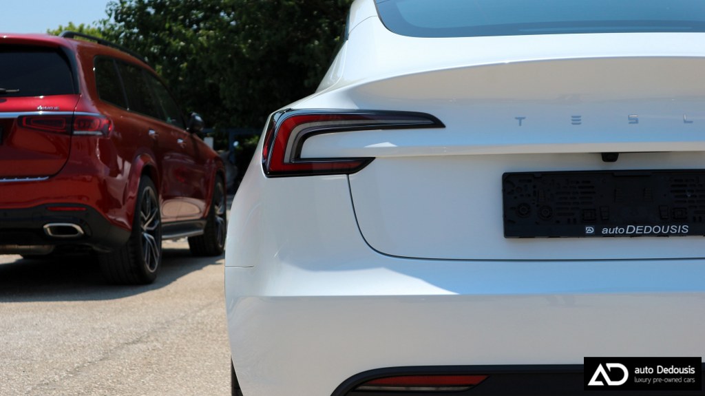 Tesla Model 3 Premium | Highland | Panorama
