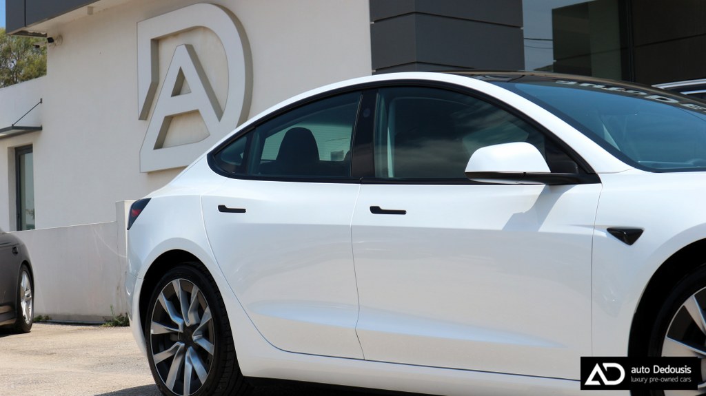 Tesla Model 3 Premium | Highland | Panorama
