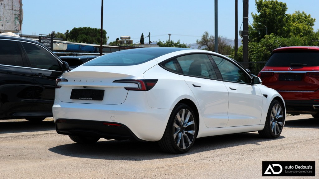 Tesla Model 3 Premium | Highland | Panorama