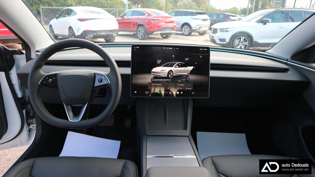 Tesla Model 3 Premium | Highland | Panorama