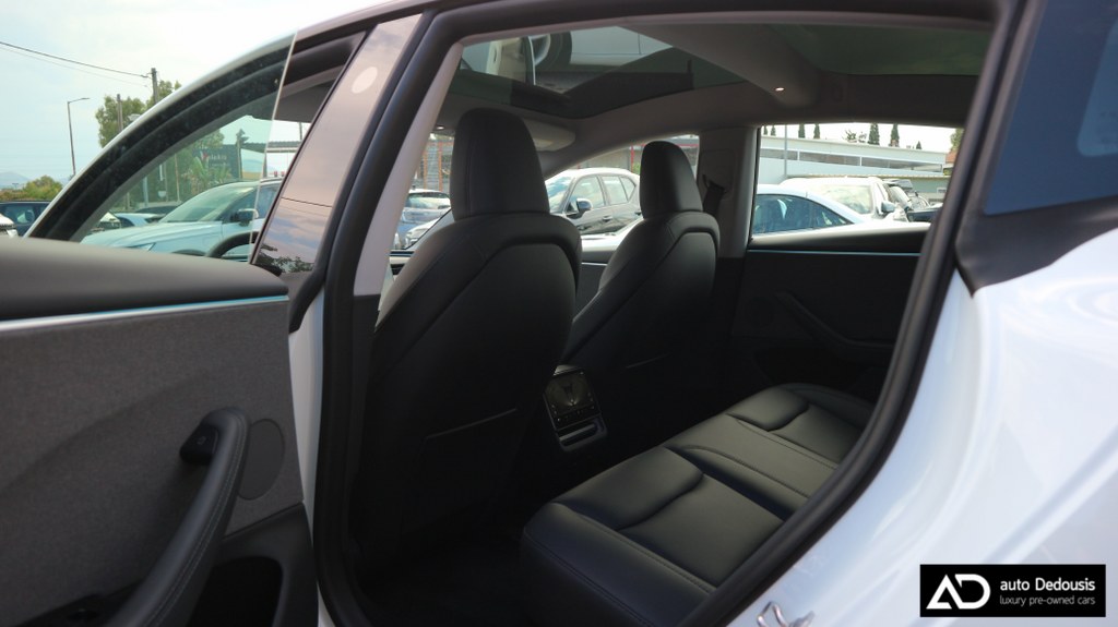 Tesla Model 3 Premium | Highland | Panorama