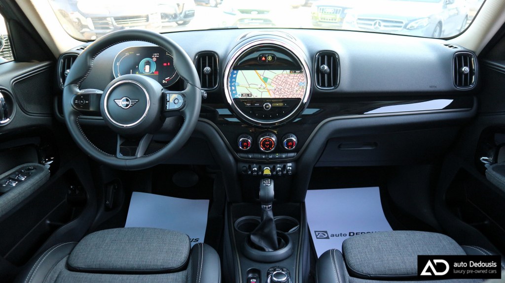 Mini Cooper SE Countryman ALL4 | Panorama | Navi | Led