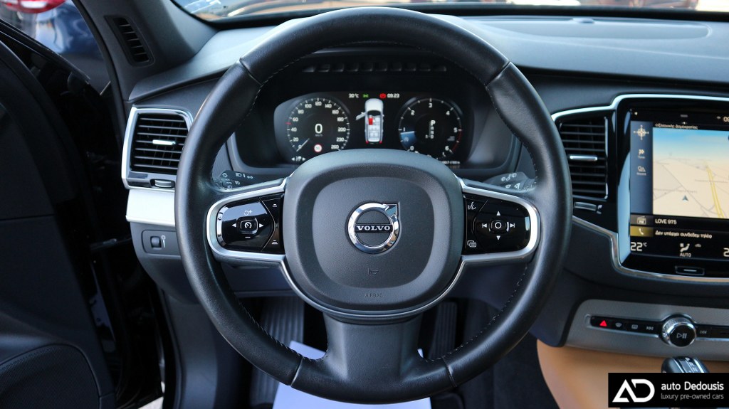 Volvo XC90 D5 | Inscription | Panorama | Airsuspension