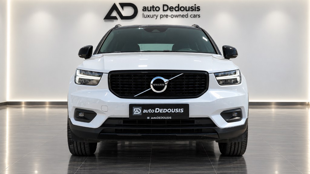 Volvo XC40 Τ4 | R-Design | Recharge