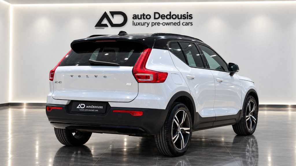 Volvo XC40 Τ4 | R-Design | Recharge
