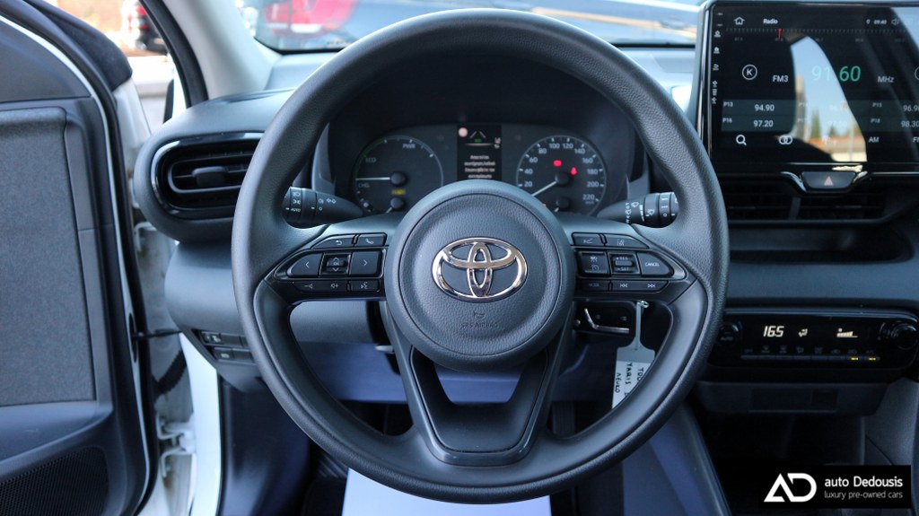 Toyota Yaris Hybrid | Business | Navi
