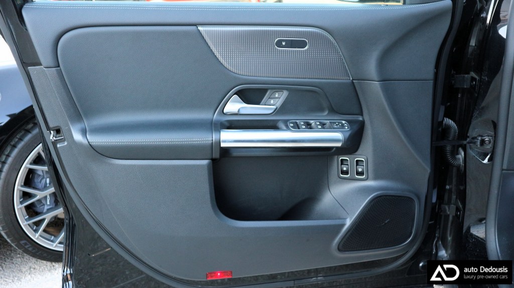 Mercedes GLA 250e Plug In Hybrid | Progressive | Panorama