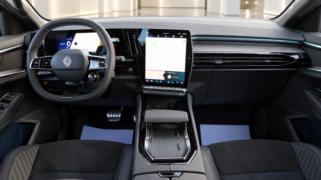 Renault Rafale Esprit Alpine | 4Control | Hyper Hybrid