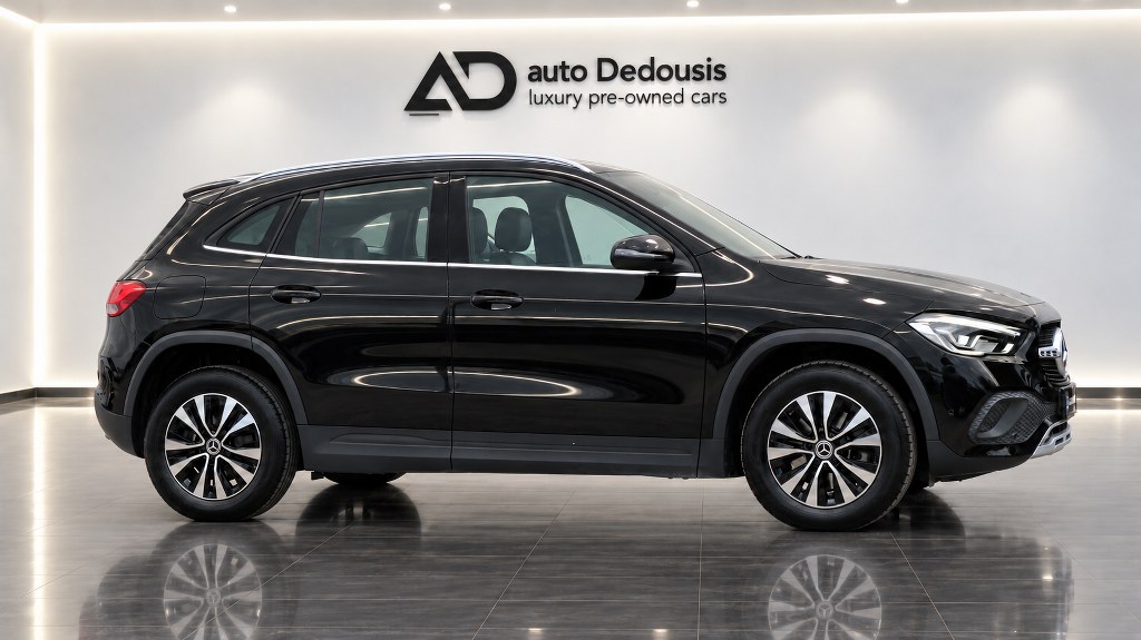 Mercedes GLA250 Plug in Hybrid | Style | Navi | Led
