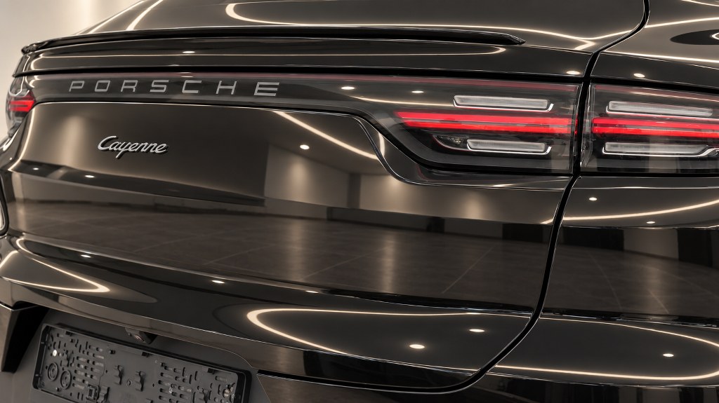 Porsche Cayenne Coupe E-Hybrid | Platinum | Panorama | Bose