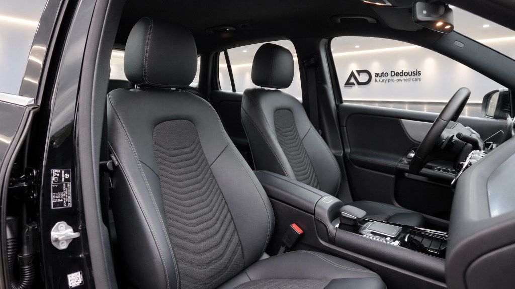 Mercedes GLA250 Plug in Hybrid | Style | Navi | Led