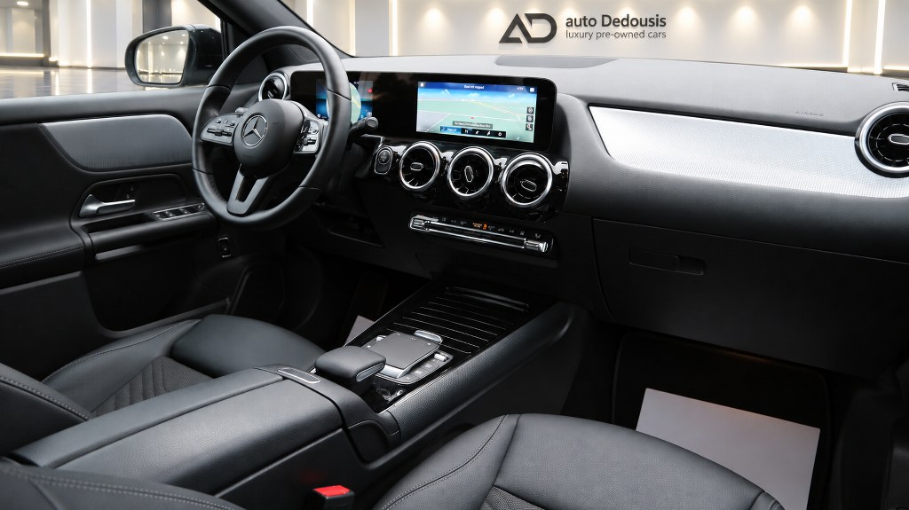 Mercedes GLA250 Plug in Hybrid | Style | Navi | Led