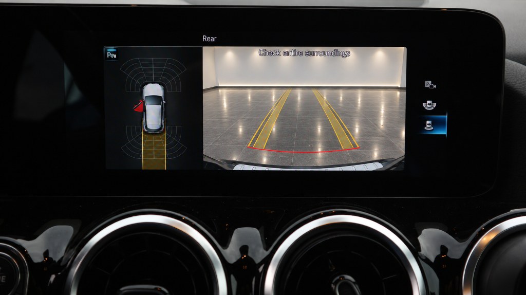 Mercedes GLA250 Plug in Hybrid | Style | Navi | Led