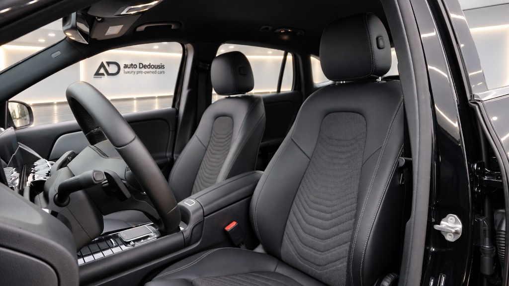Mercedes GLA250 Plug in Hybrid | Style | Navi | Led