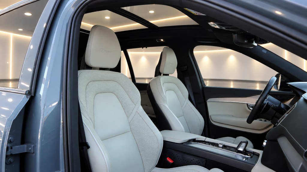 Volvo XC90 T8 | R-Design | Panorama | Head Up Display