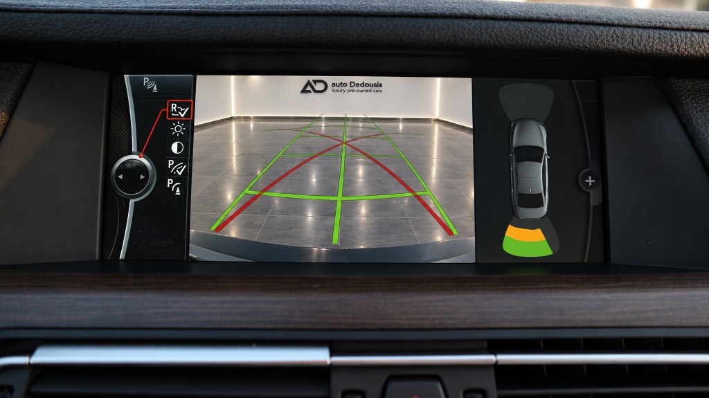 Bmw 740 Sunroof | Navi | Soft Close
