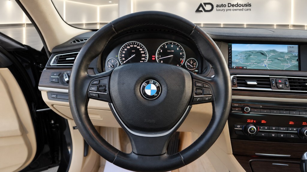 Bmw 740 Sunroof | Navi | Soft Close