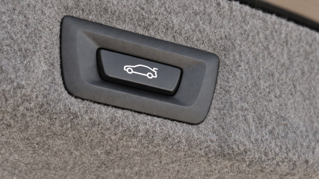 Bmw 740 Sunroof | Navi | Soft Close