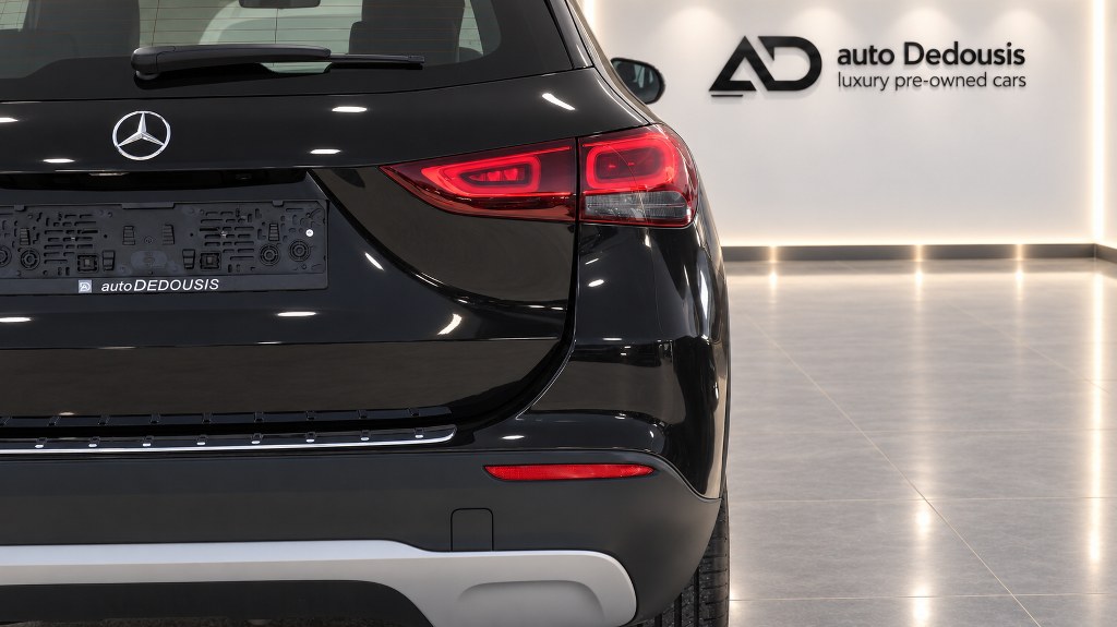Mercedes-Benz GLA200 Style | Night Black