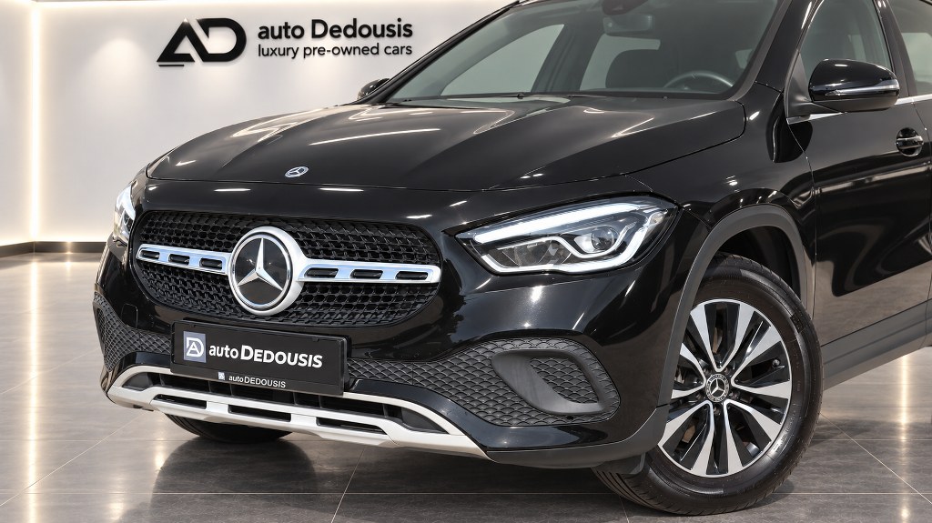 Mercedes-Benz GLA200 Style | Night Black