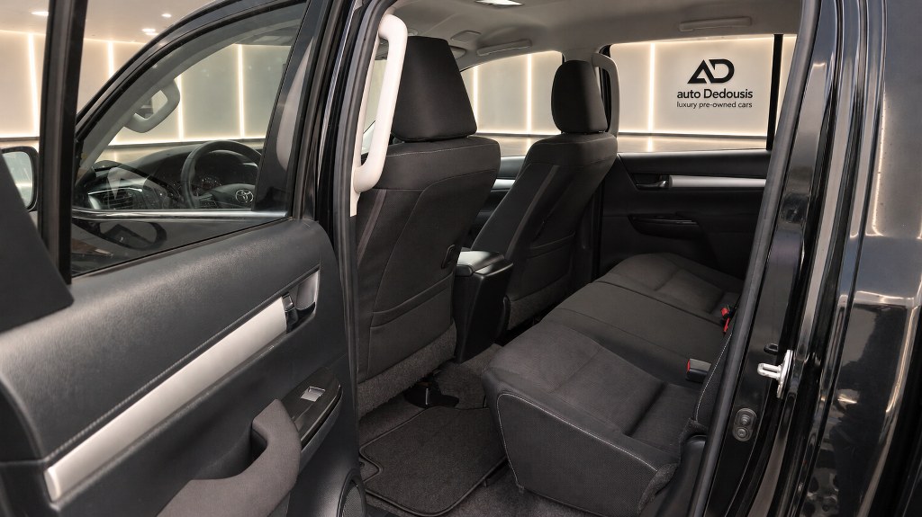 Toyota Hilux Double Cab | 2.8D 204Hp | 4X4