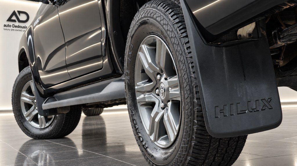 Toyota Hilux Double Cab | 2.8D 204Hp | 4X4