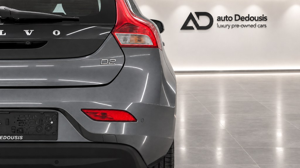 Volvo V40 Momentum D2 | Powershift | Navi
